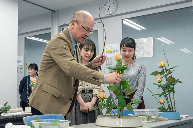 法政大学×いけばな